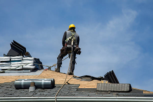 Professional Emergency Roof Repair technician working in New Haven, MO